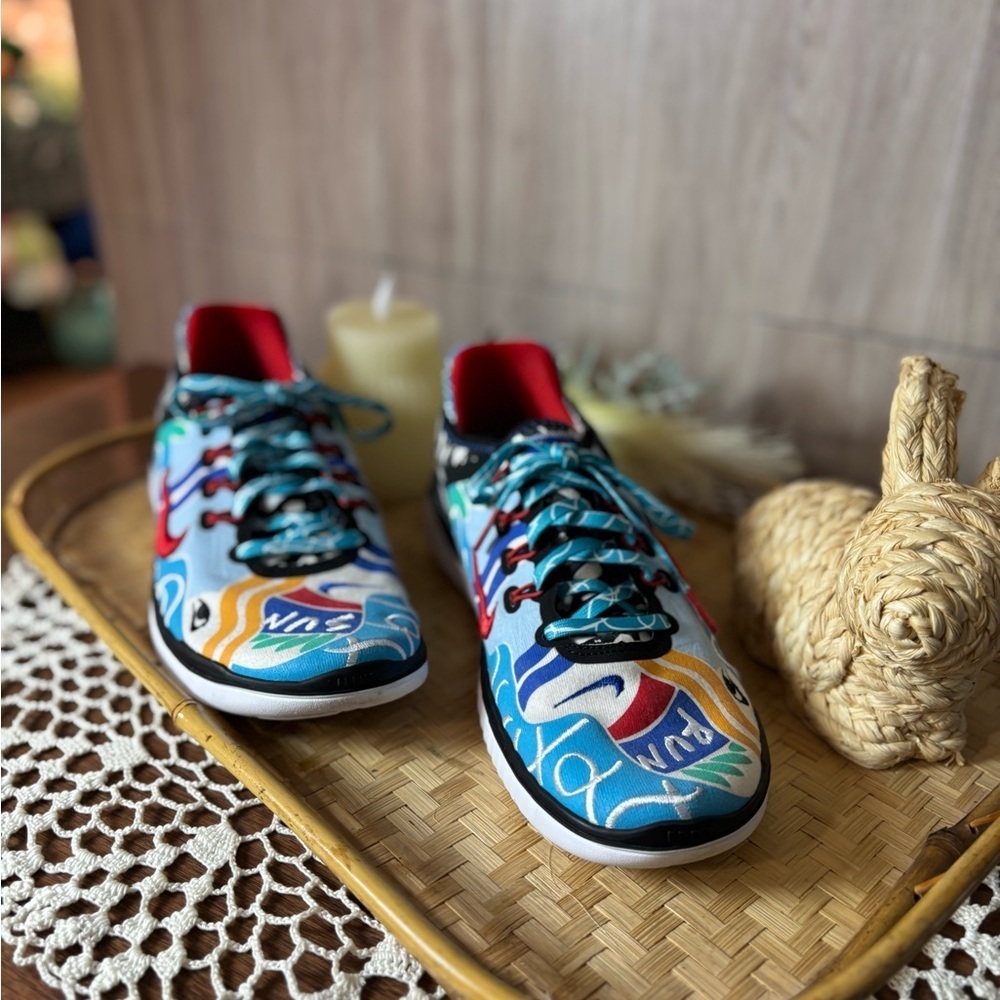 Nike Free RN 2018 T Shirt Sneakers  Running Shoes with Vibrant Abstract Design